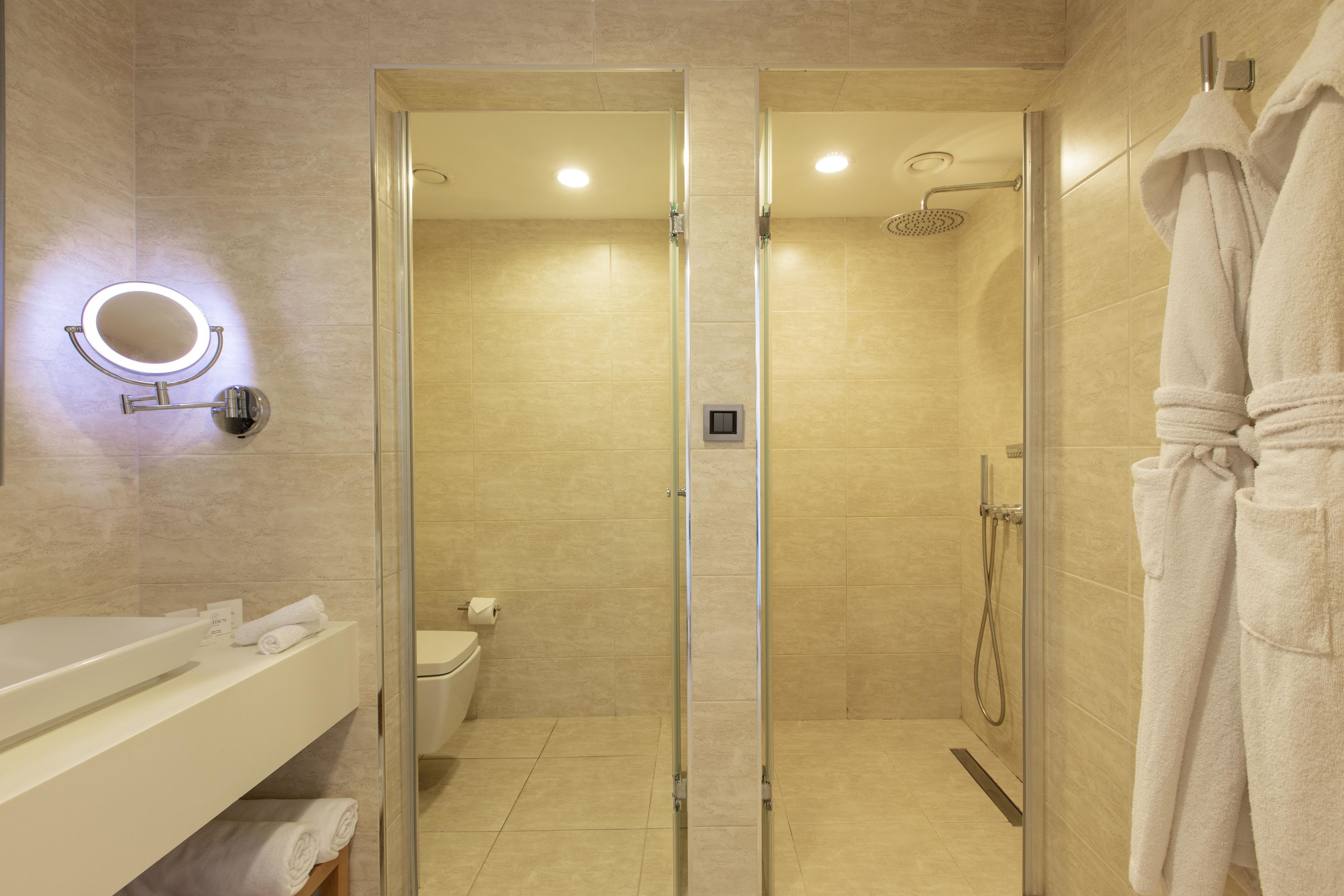 SENSES HOTEL 14+