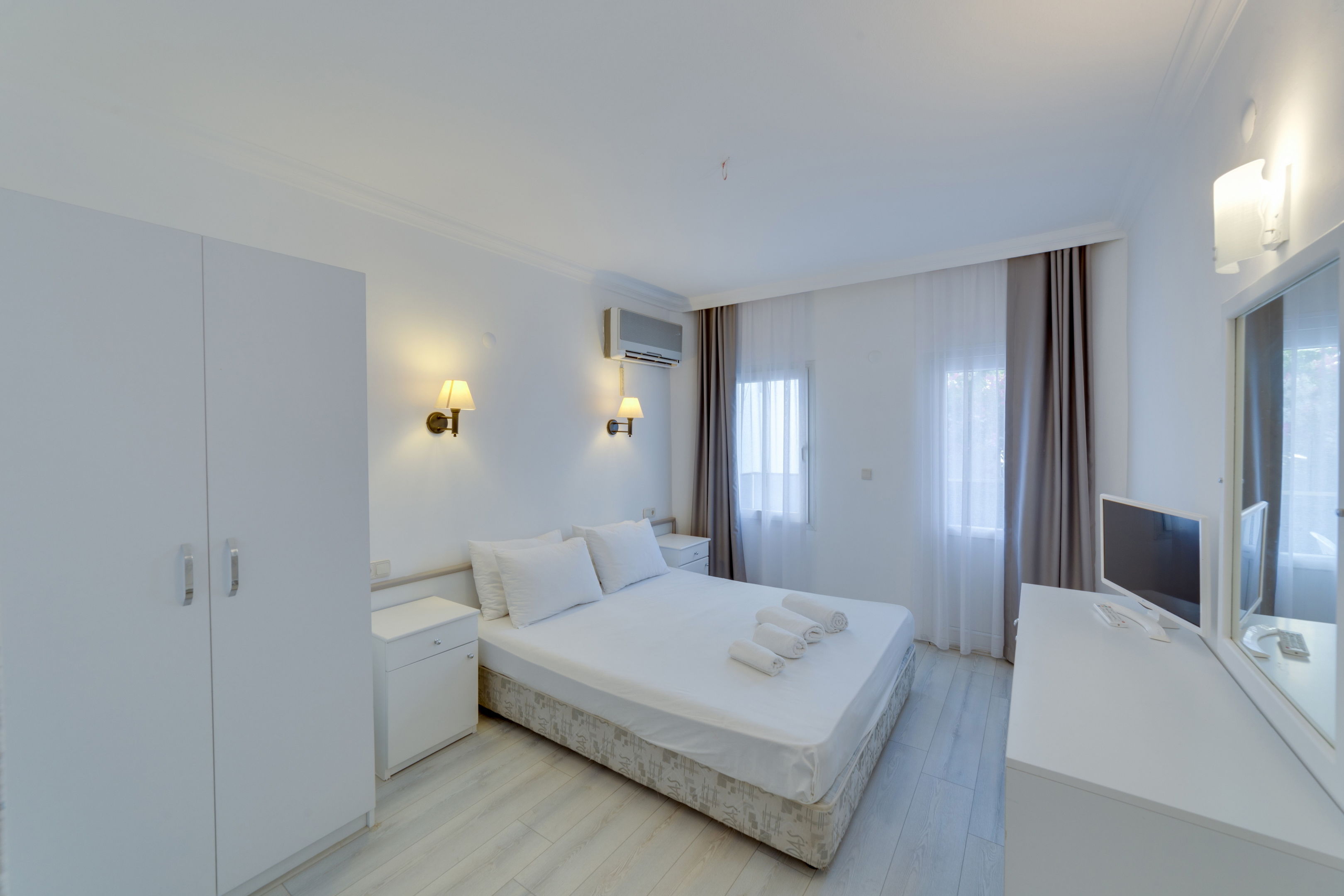 THE HELLO HOTEL