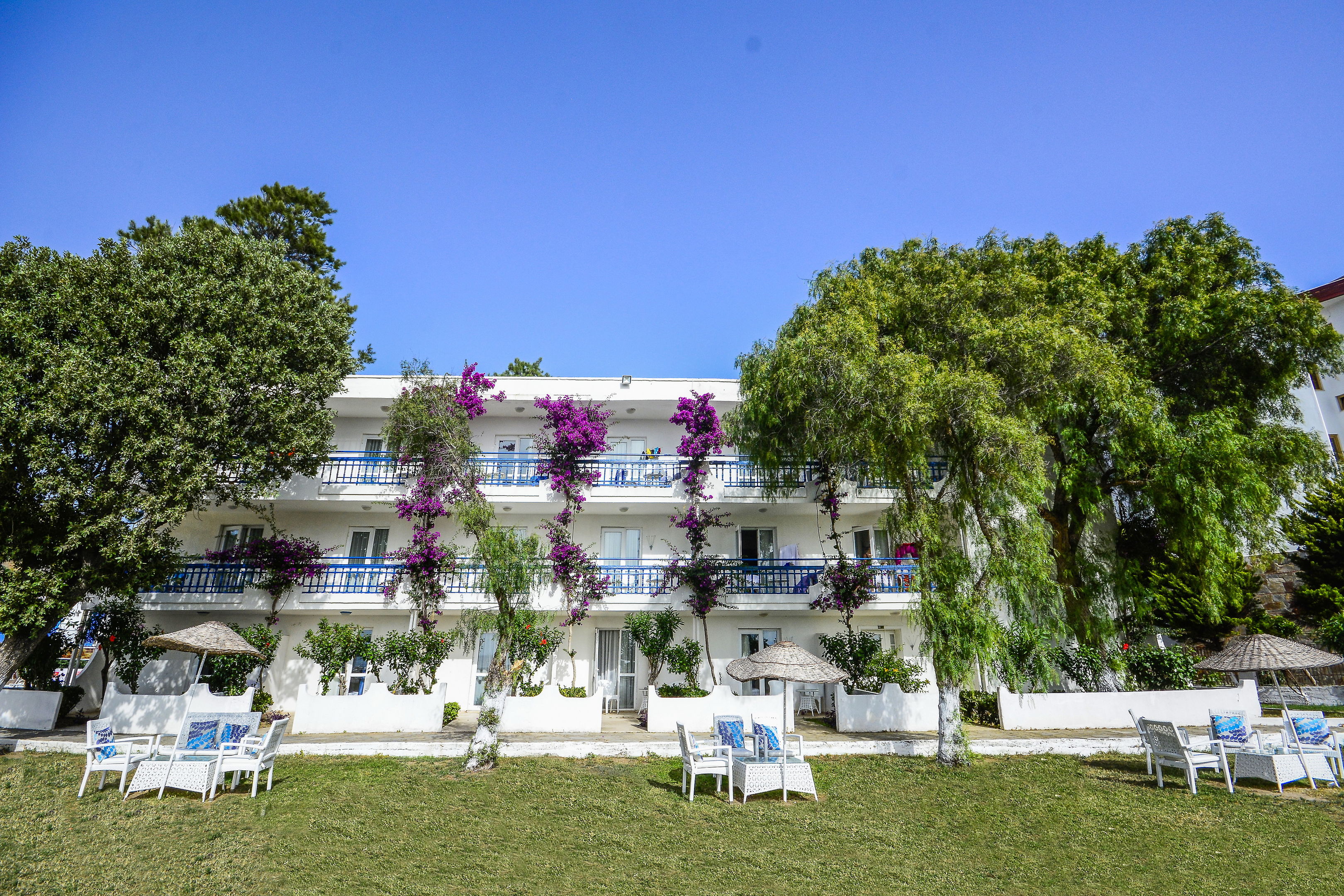 LADONIA HOTELS LUNA BEACH RESORT