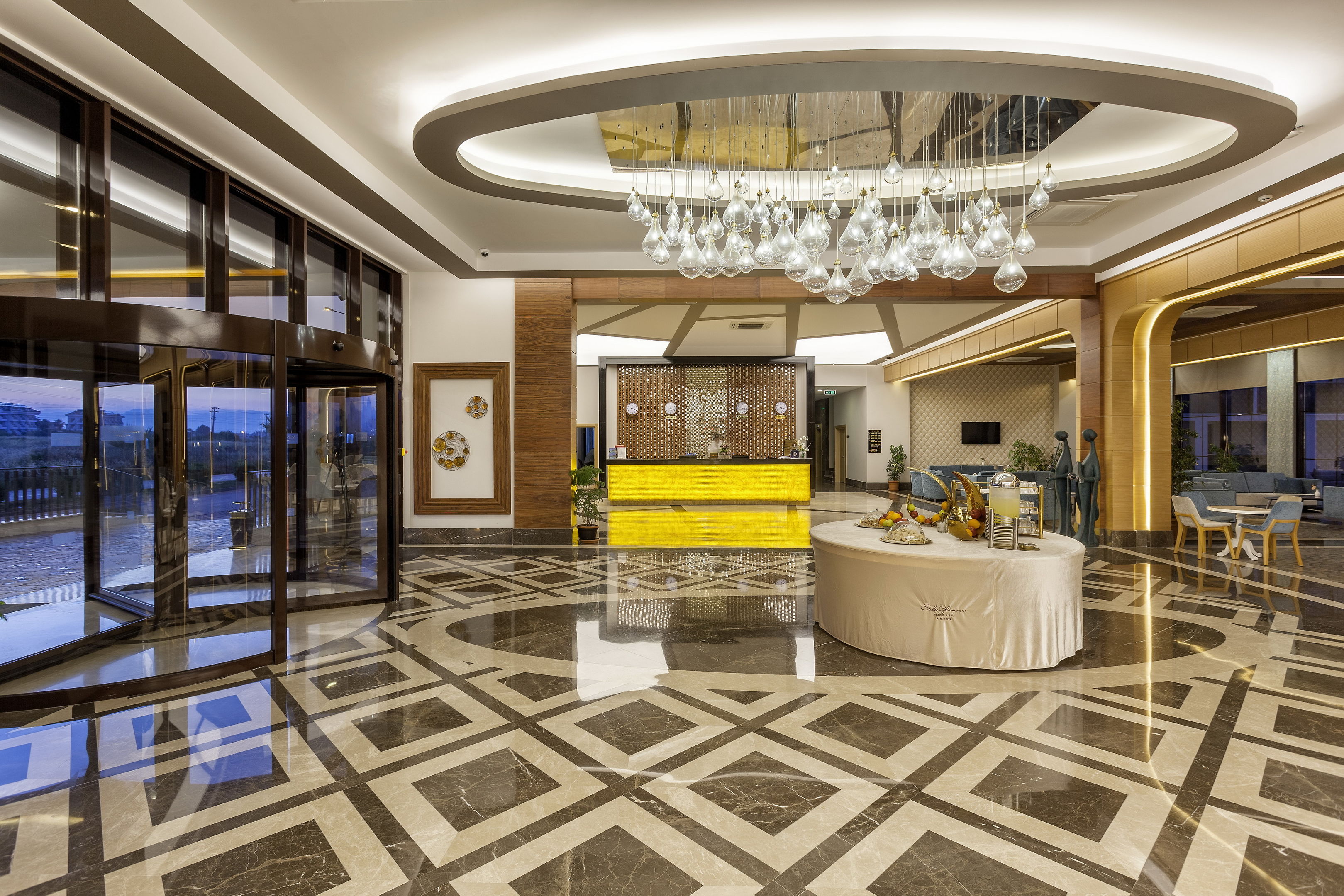 GLAMOUR RESORT - SPA