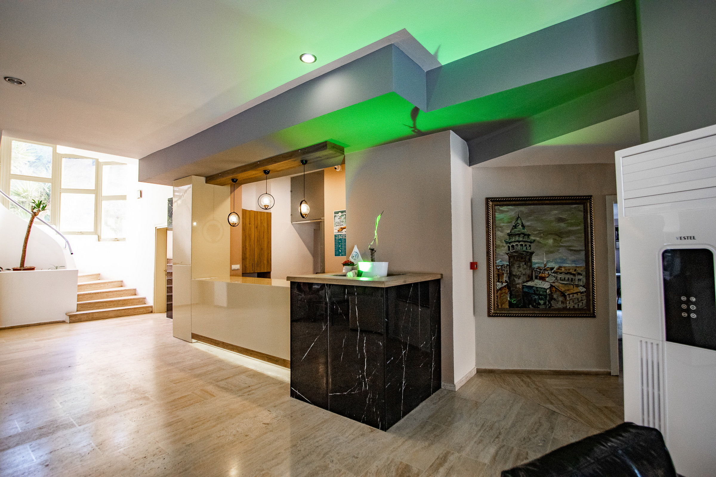 MARBAS SELECT BEACH 14+