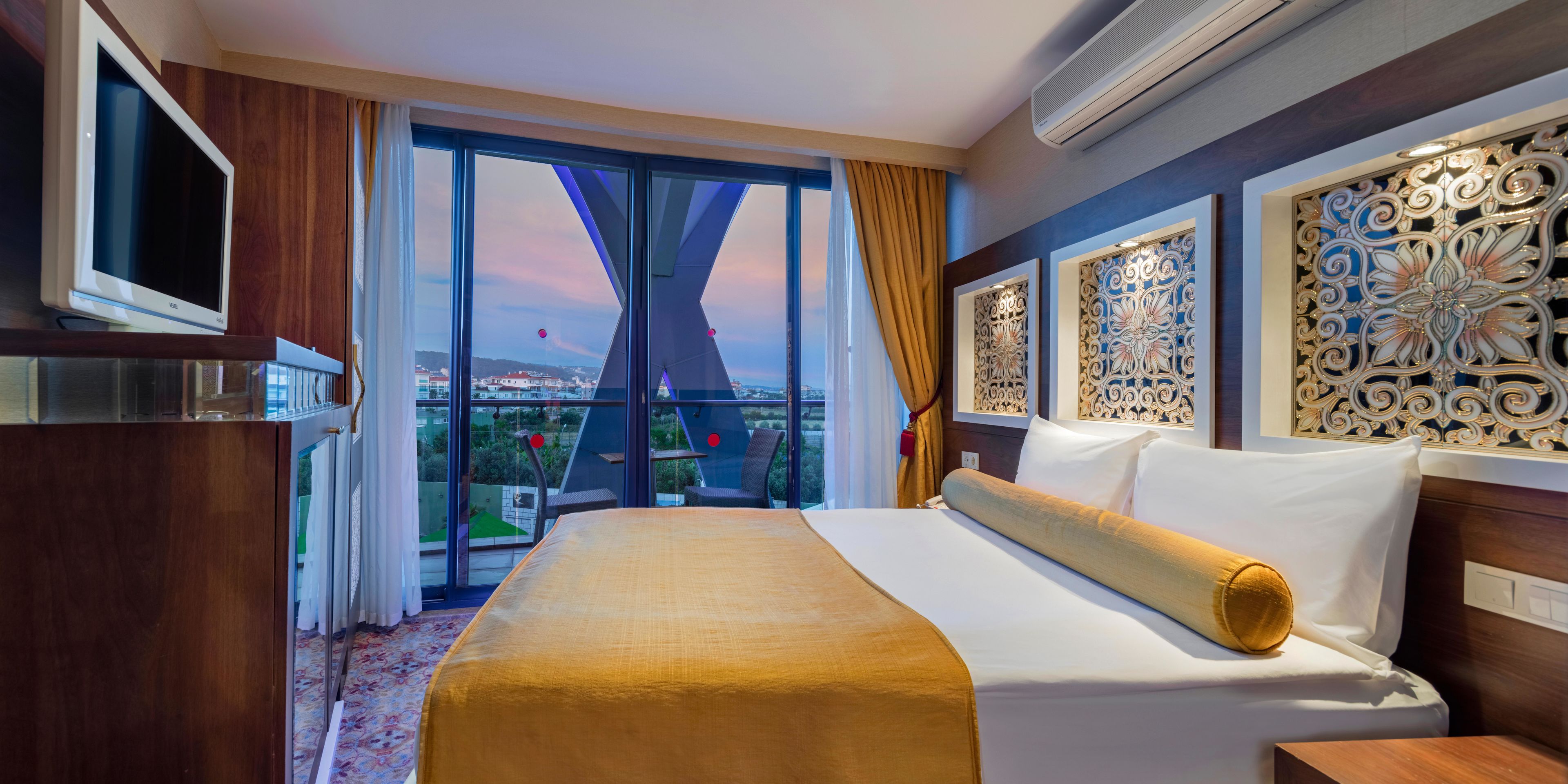 GRANADA LUXURY OKURCALAR