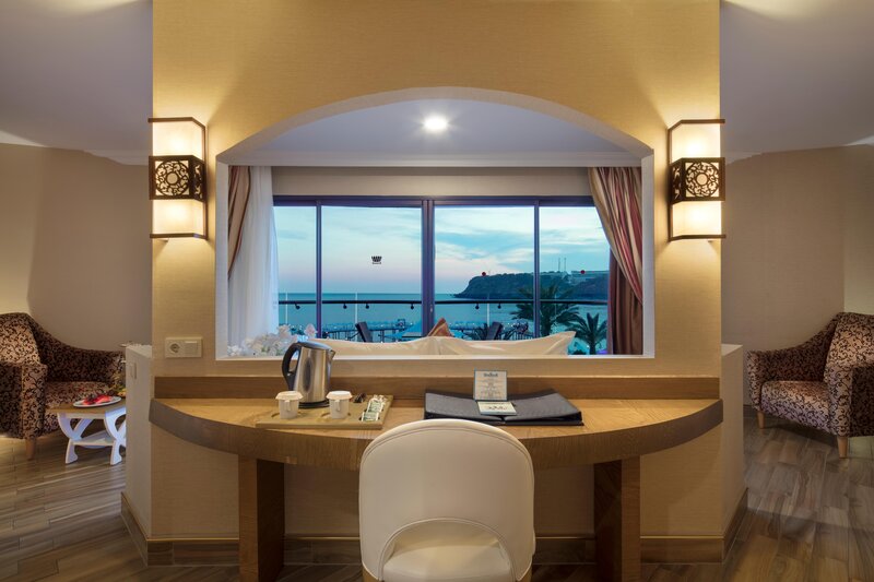 GRANADA LUXURY OKURCALAR