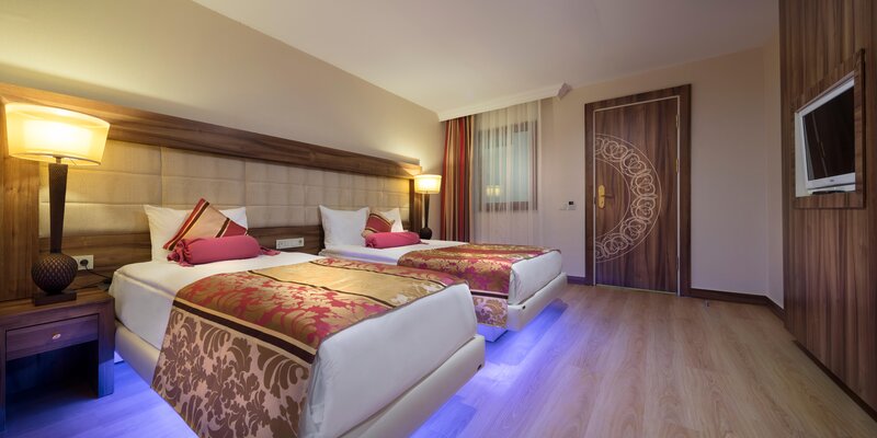 GRANADA LUXURY OKURCALAR