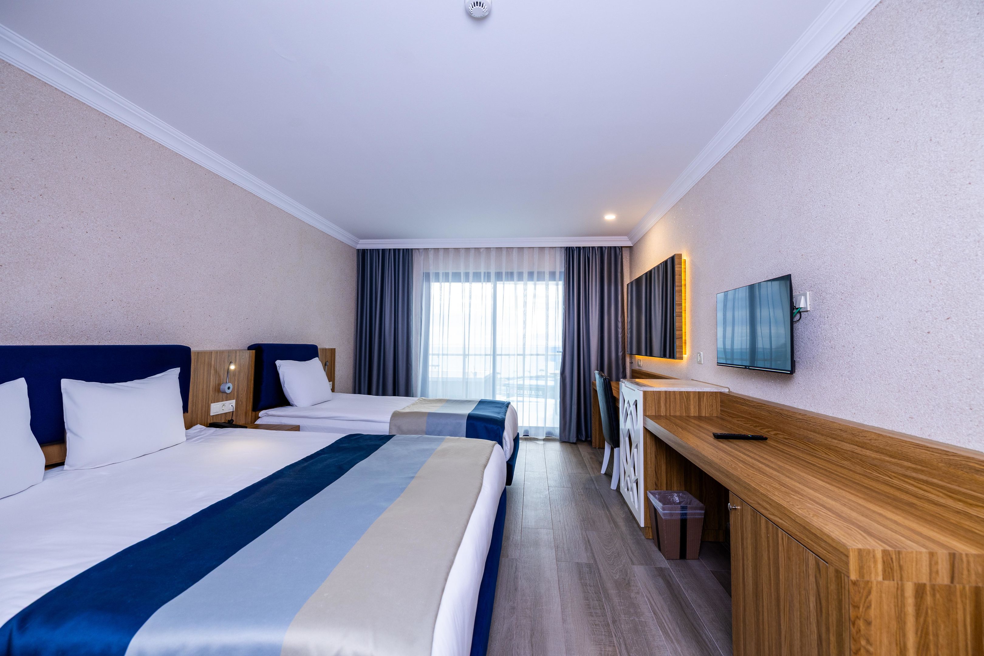 GRANADA LUXURY OKURCALAR