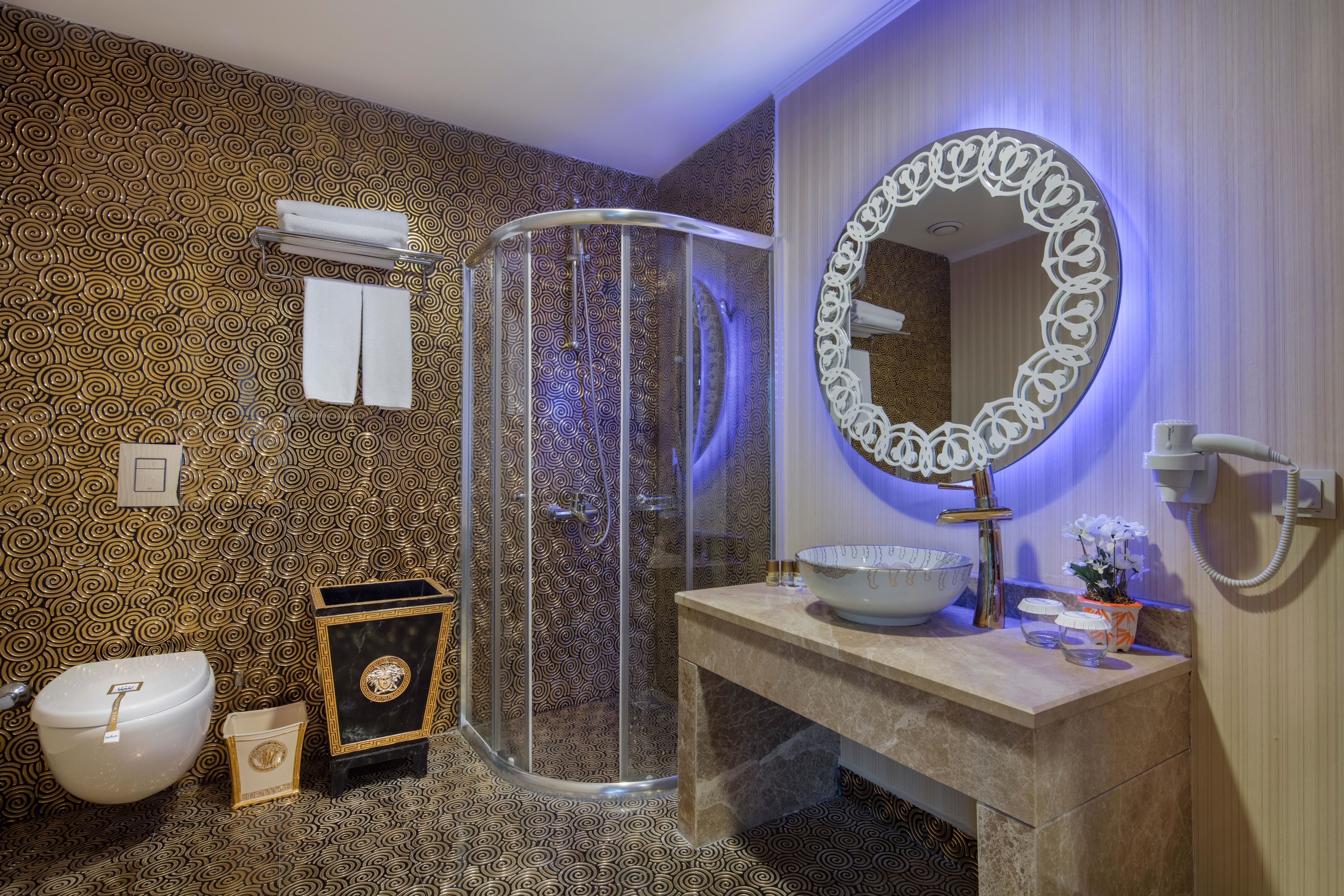 GRANADA LUXURY OKURCALAR