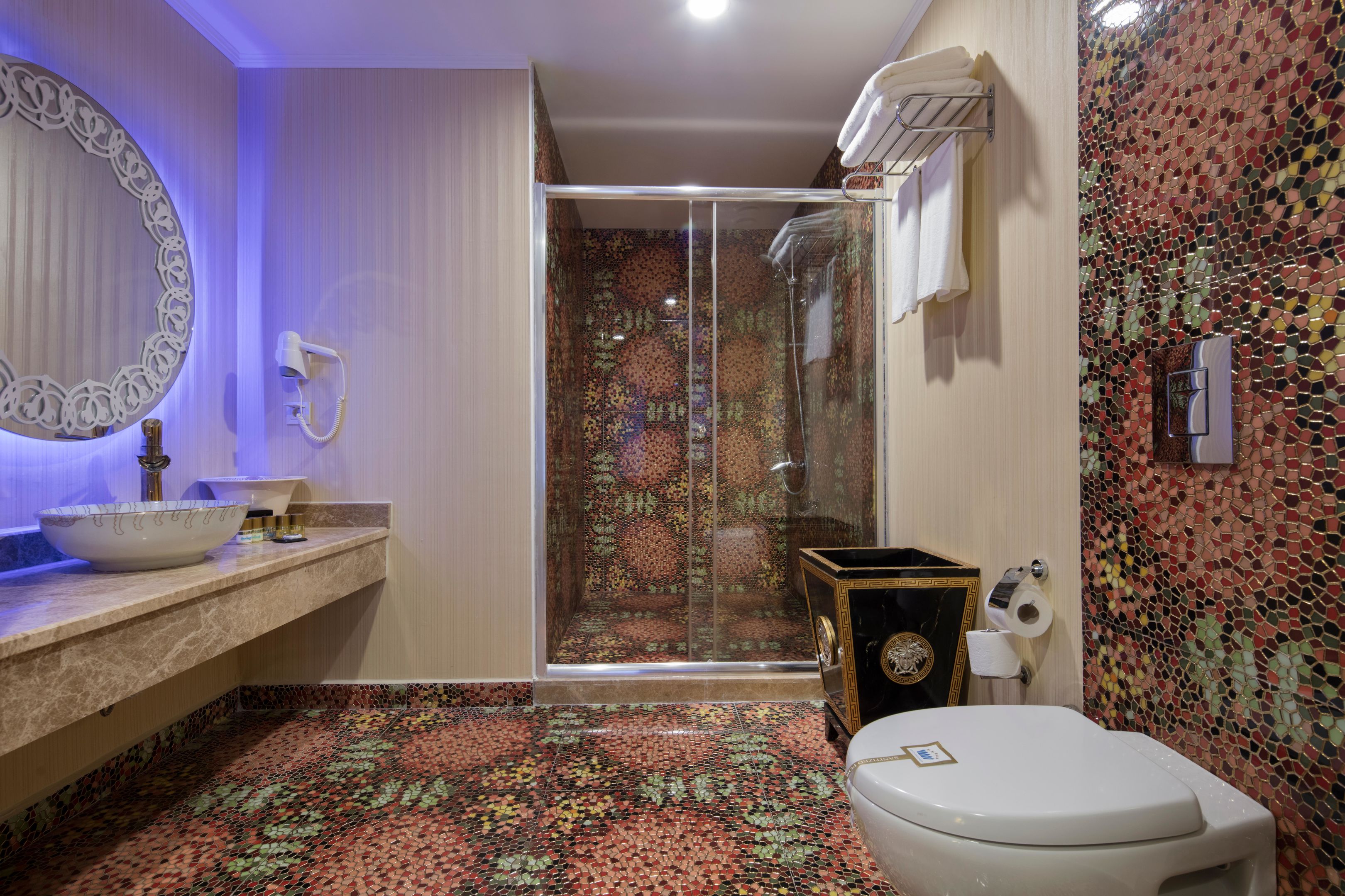 GRANADA LUXURY OKURCALAR