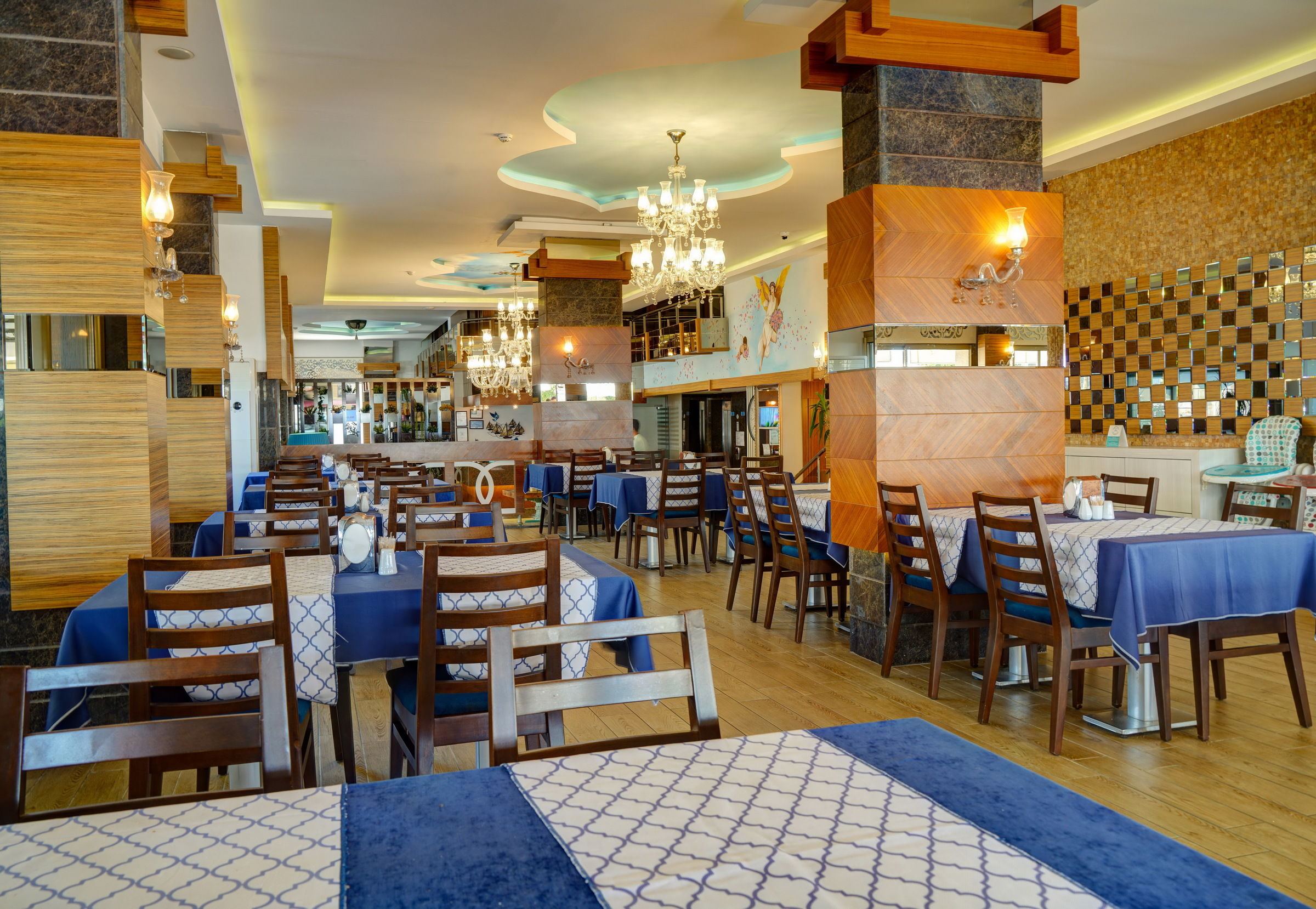 PARADOR BEACH HOTEL