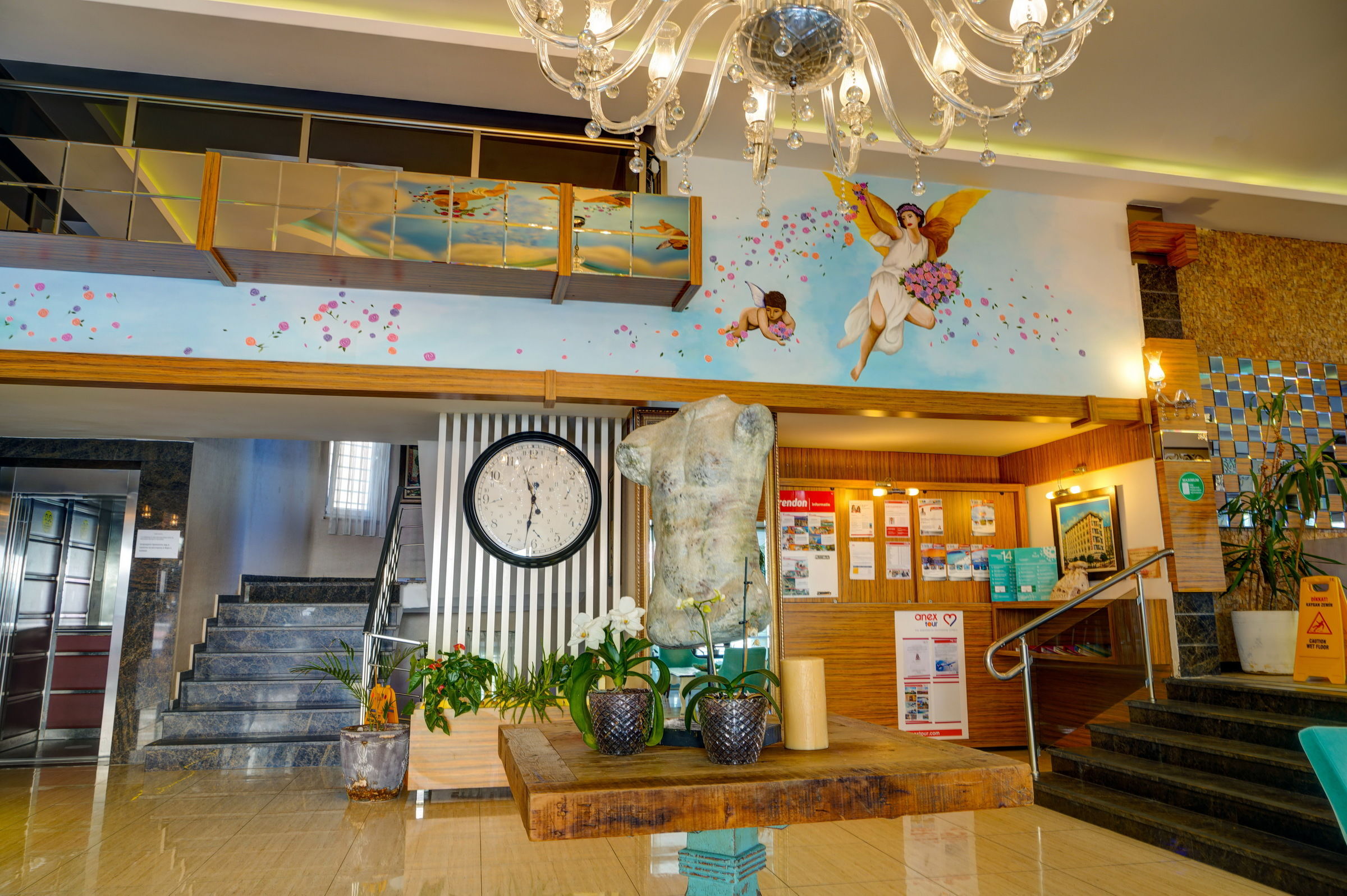 PARADOR BEACH HOTEL