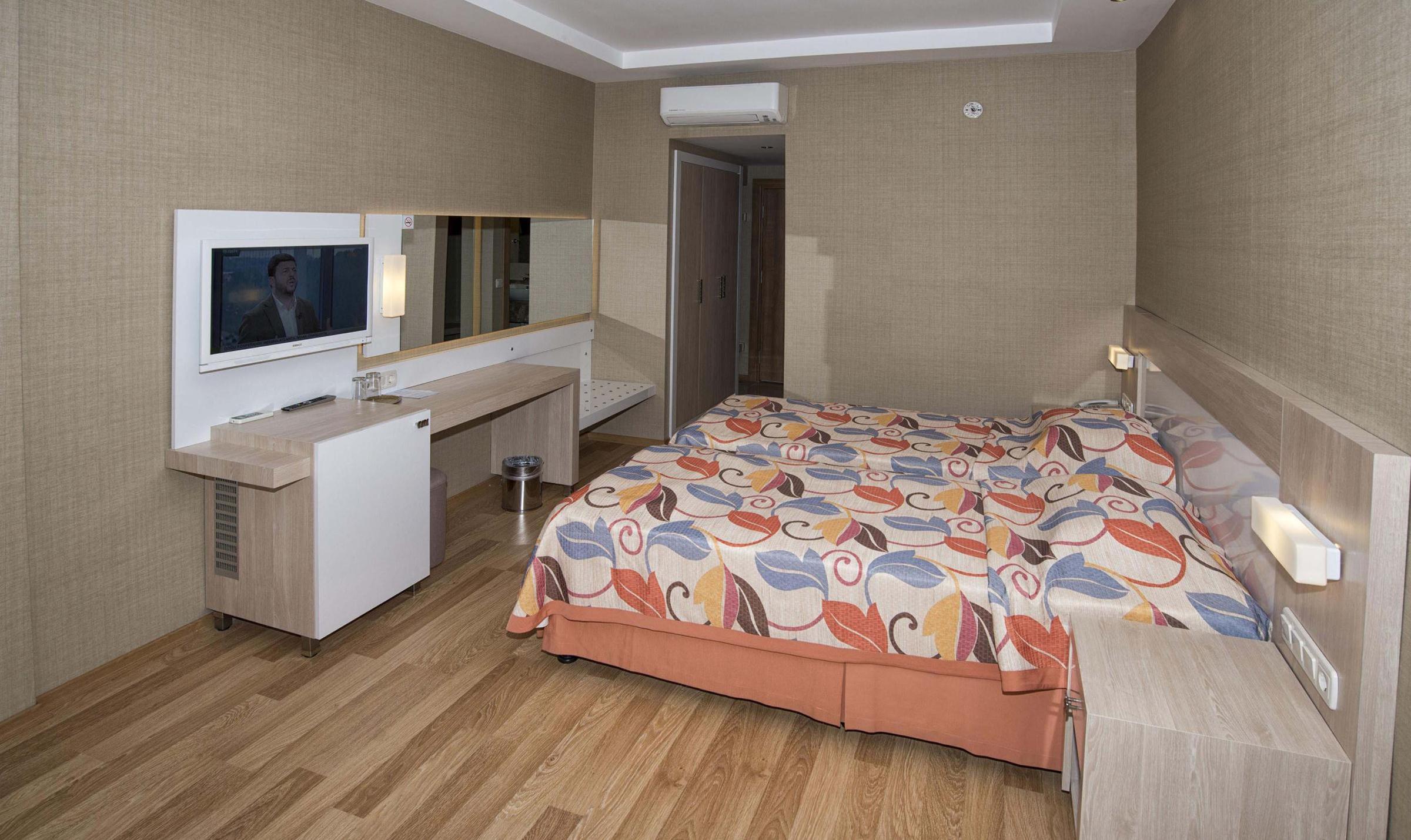 RIVIERA HOTEL