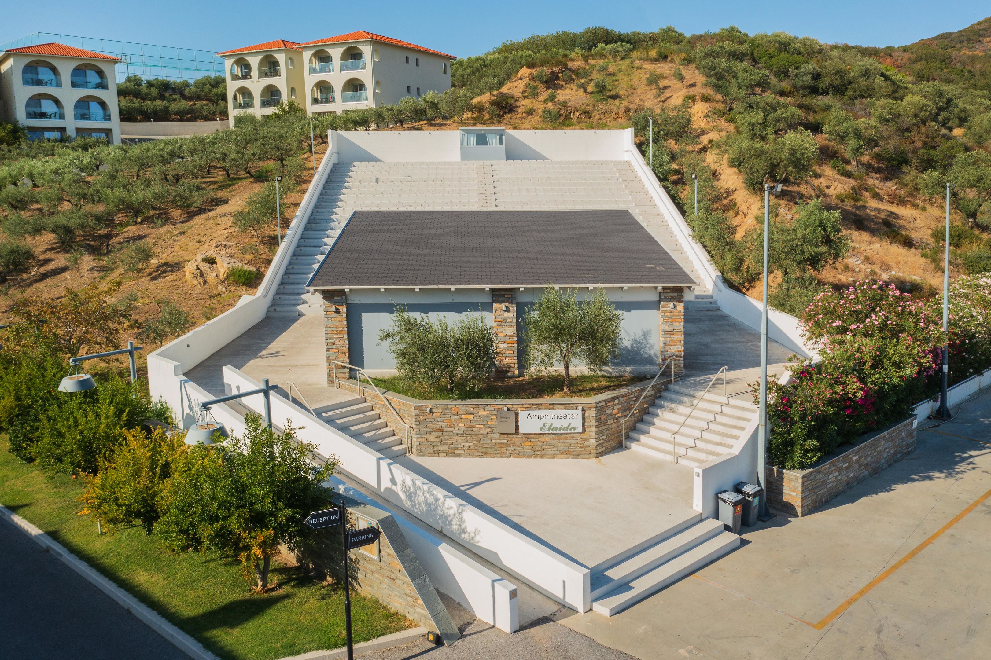 AKRATHOS HOTEL