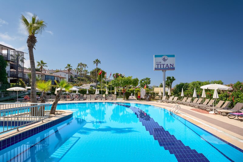 CLUB HOTEL TITAN