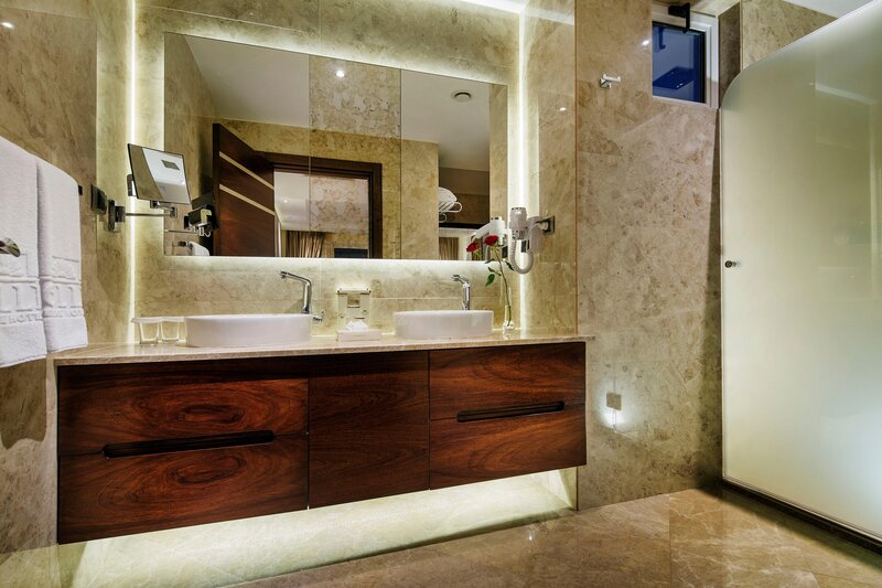 BELLIS DELUXE HOTEL