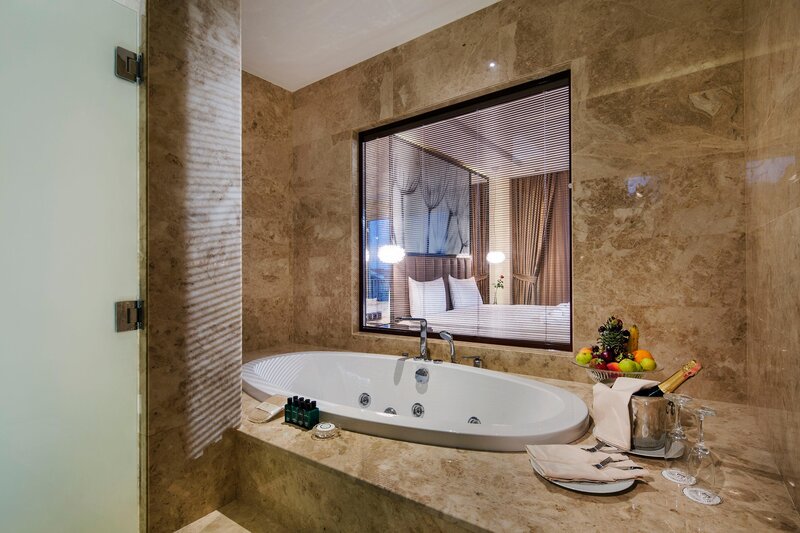 BELLIS DELUXE HOTEL