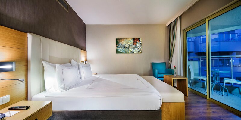 BELLIS DELUXE HOTEL