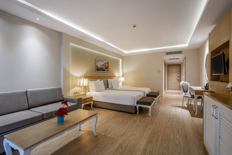 BELLIS DELUXE HOTEL