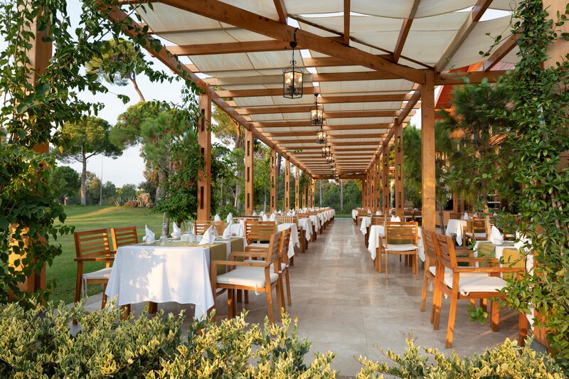 BELLIS DELUXE HOTEL