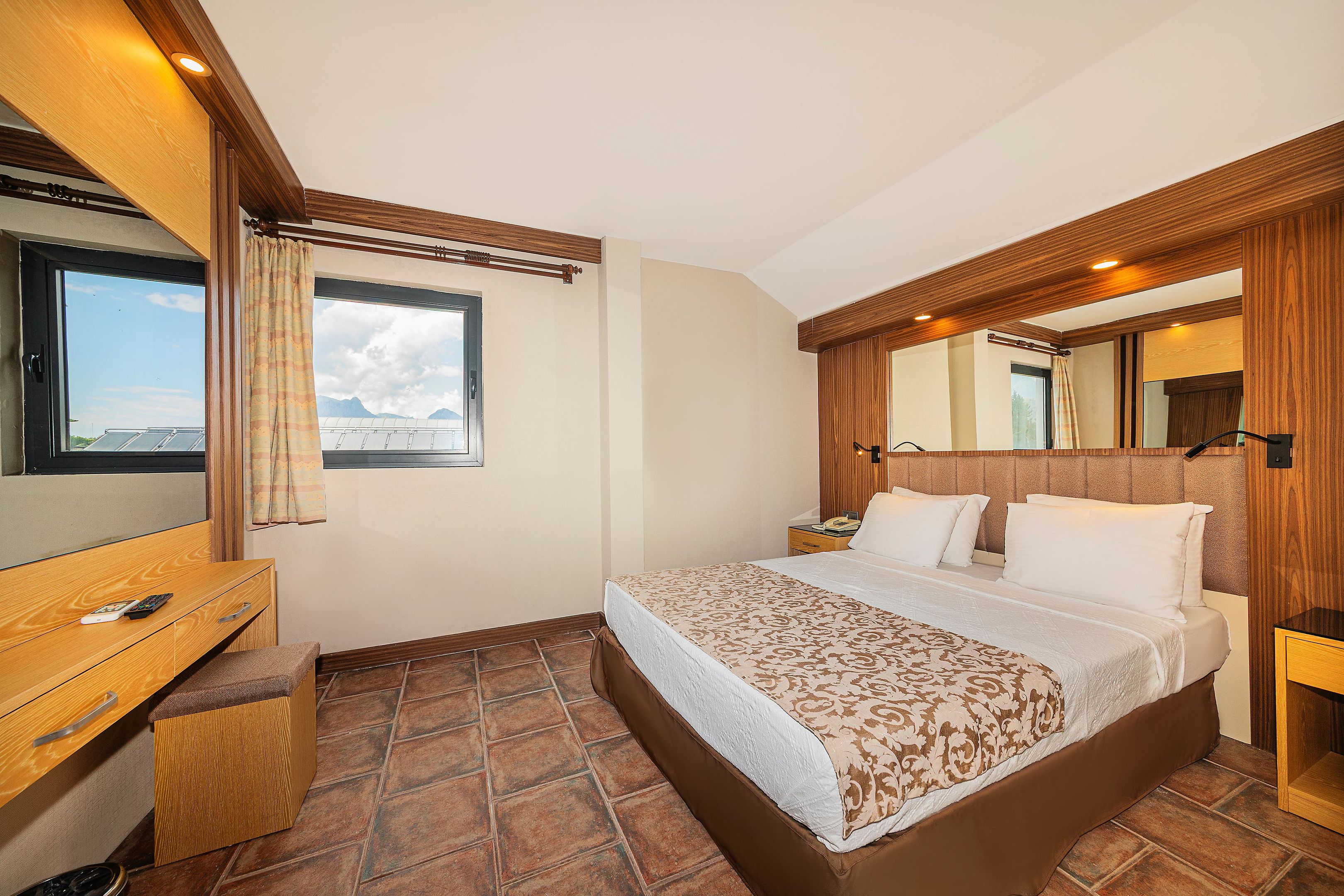 FAME HOTEL
