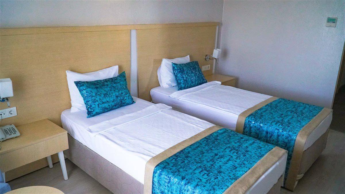 PIRATES PARK RESORT