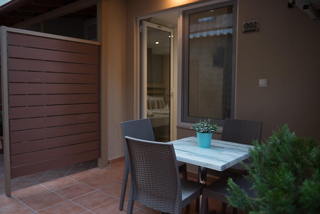 AMMOS BEACH SEASIDE LUXURY SUITES