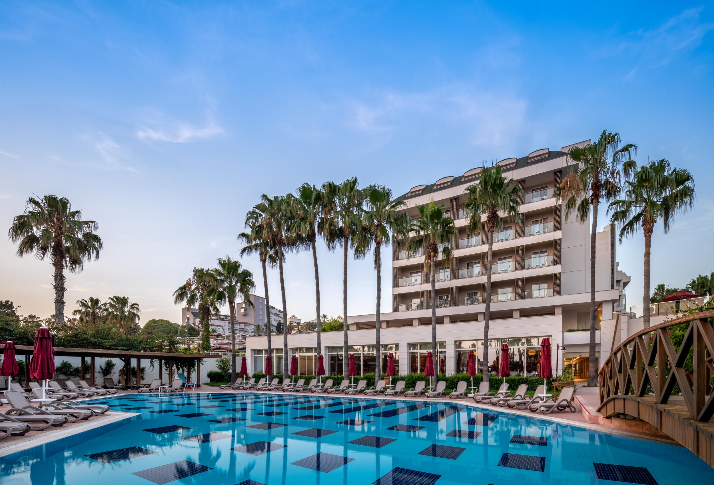 TRENDY PALM BEACH