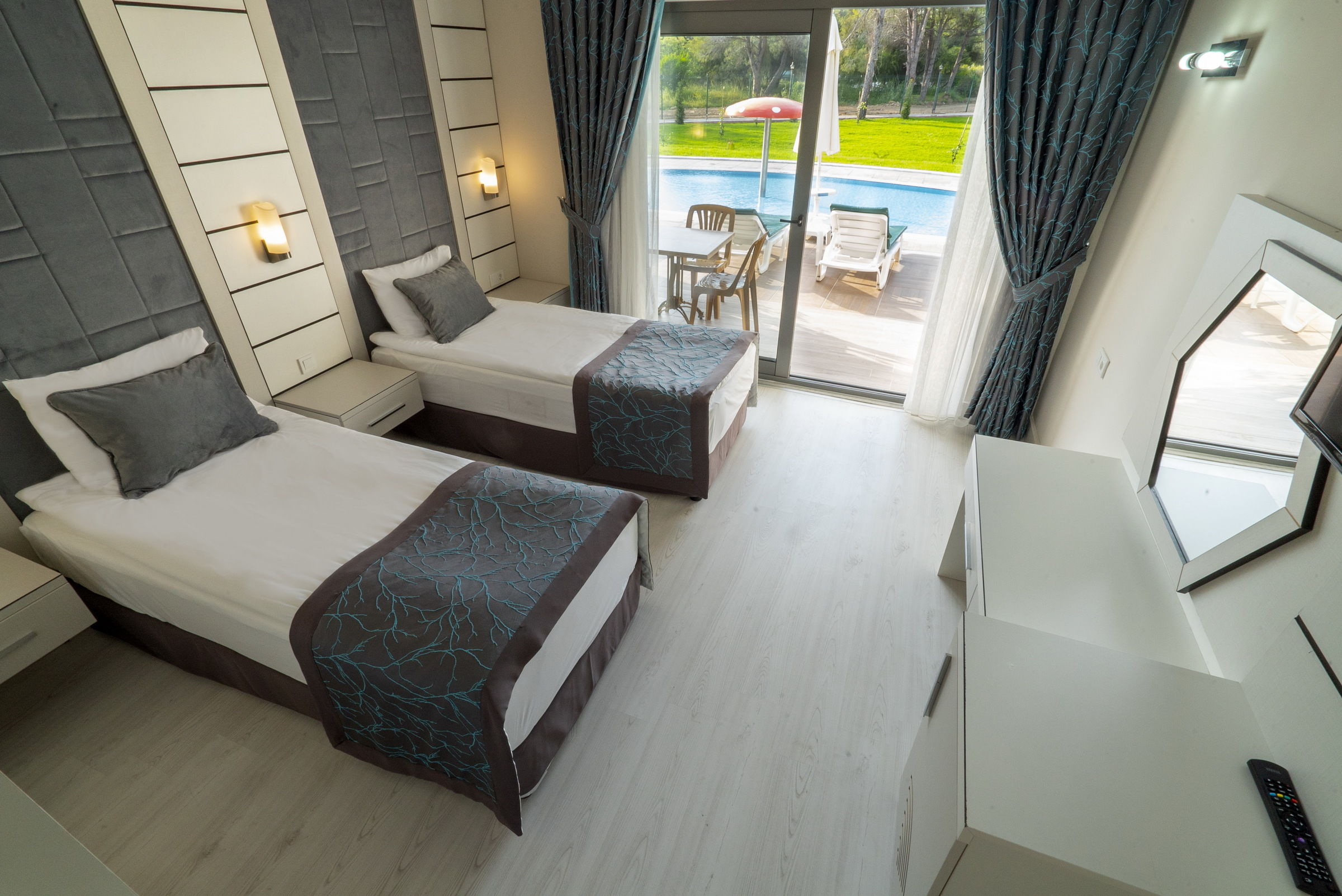 LINDA RESORT HOTEL