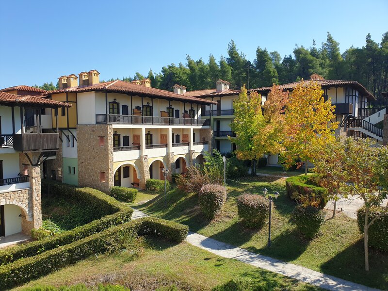 SIMANTRO BEACH HOTEL