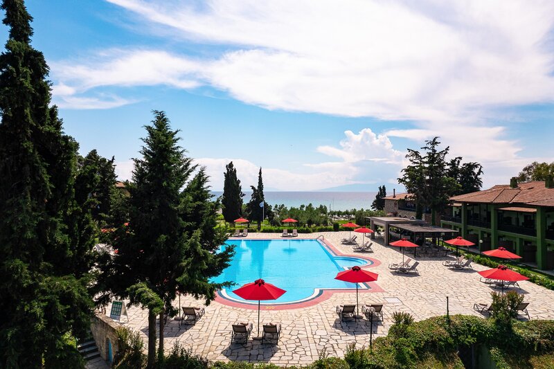 SIMANTRO BEACH HOTEL