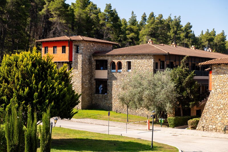 SIMANTRO BEACH HOTEL