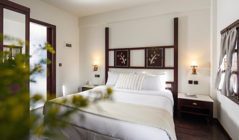 SIMANTRO BEACH HOTEL