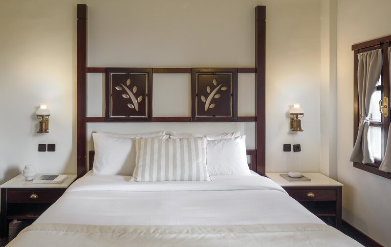 SIMANTRO BEACH HOTEL