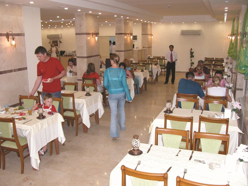MR CRANE HOTEL