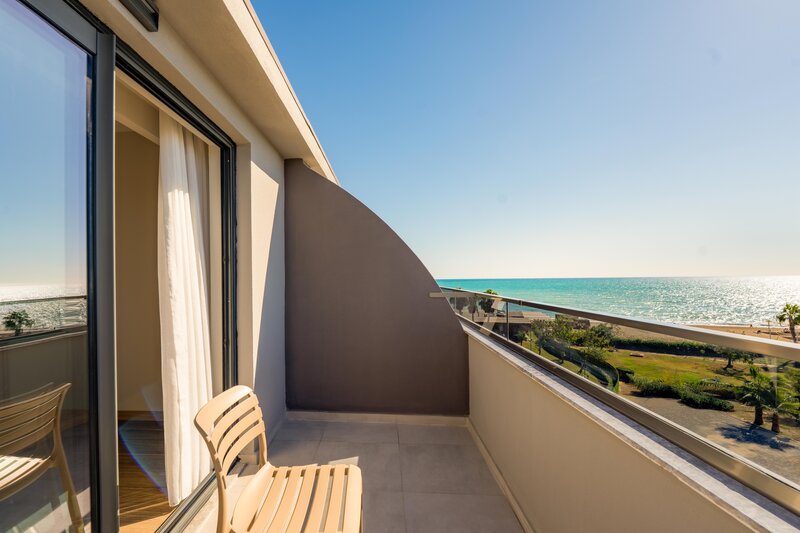 LUNA VISTA HOTEL
