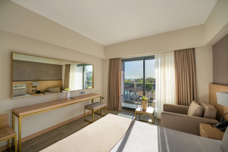 LUNA VISTA HOTEL