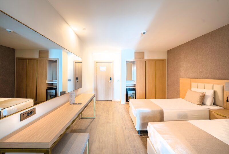 LUNA VISTA HOTEL