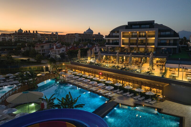 LUNA VISTA HOTEL