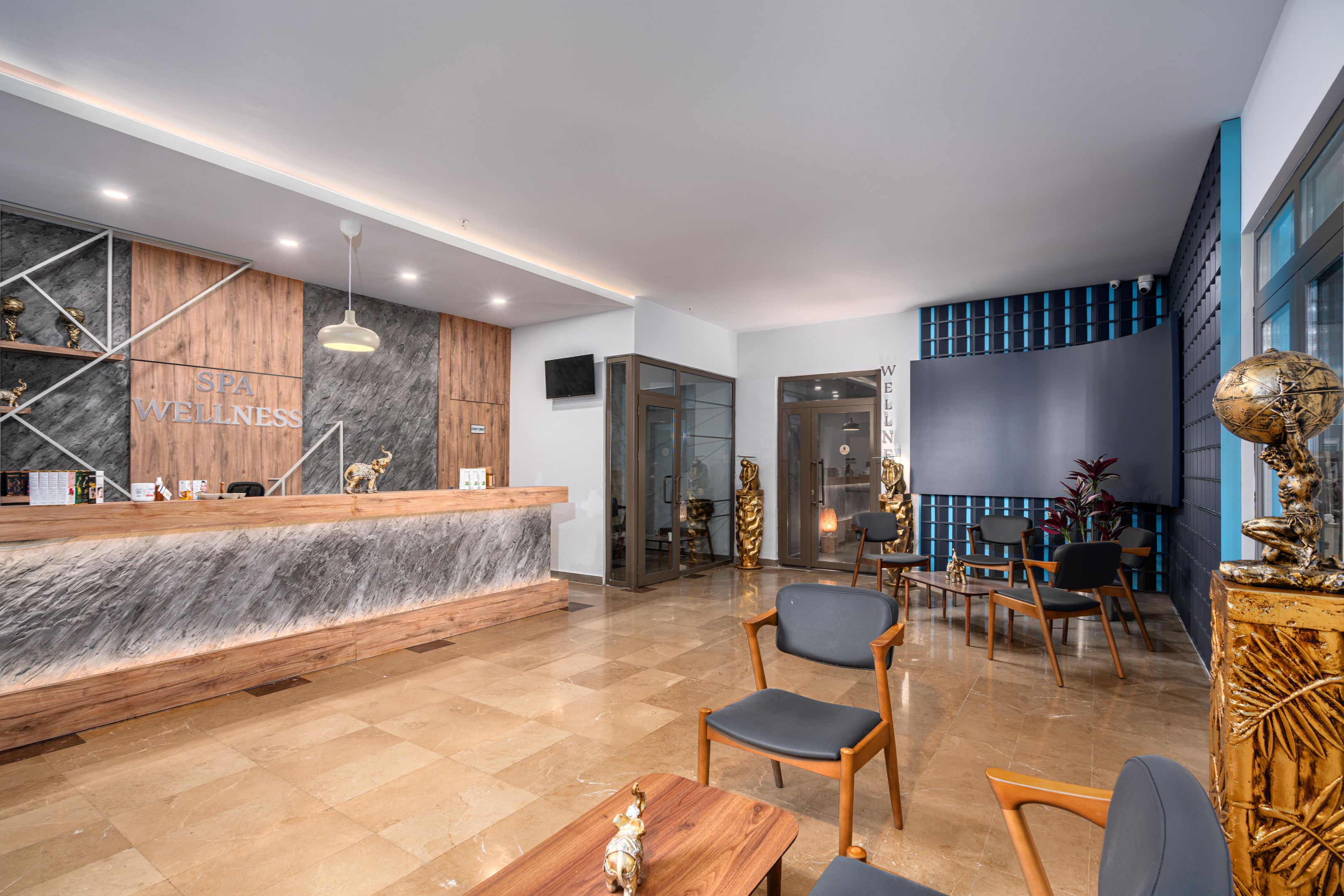 SIDE STORY RESORT AND SPA HOTEL