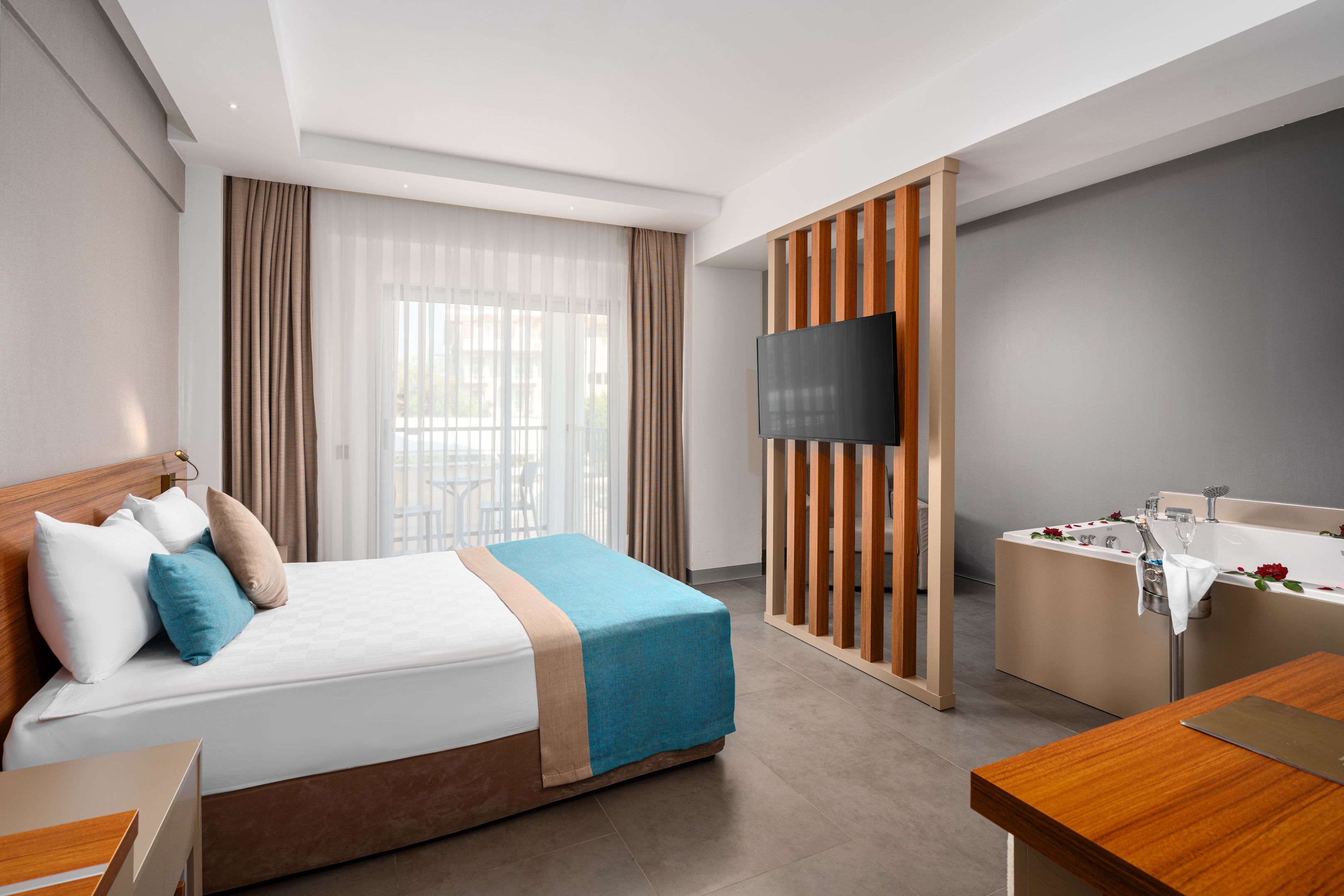 SIDE STORY RESORT AND SPA HOTEL