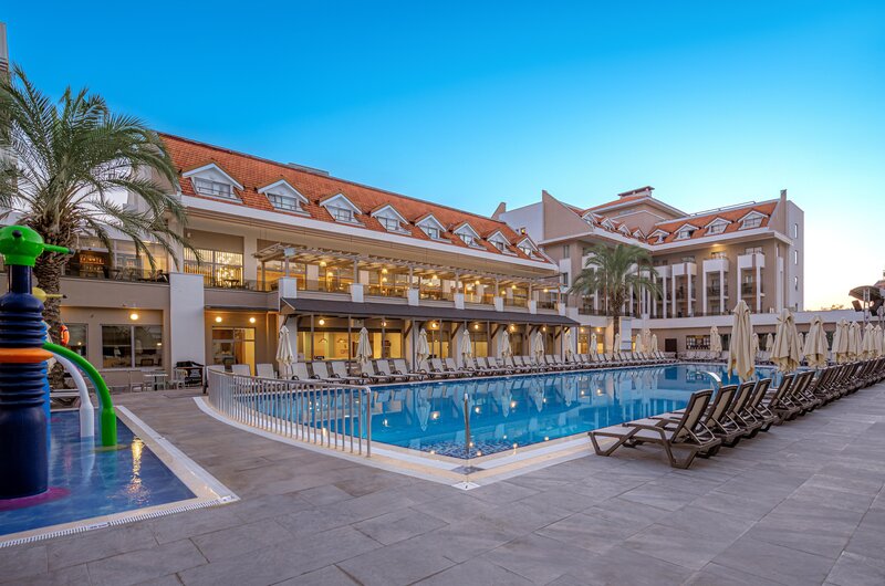 SIDE STORY RESORT AND SPA HOTEL