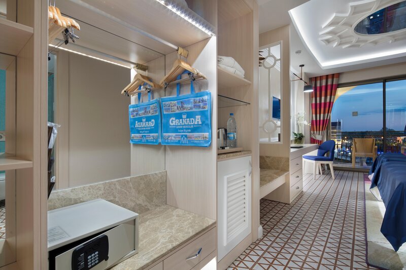 GRANADA LUXURY BELEK