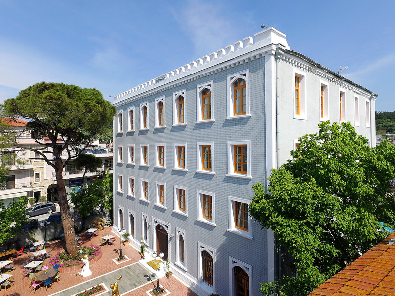 A FOR ART HOTEL