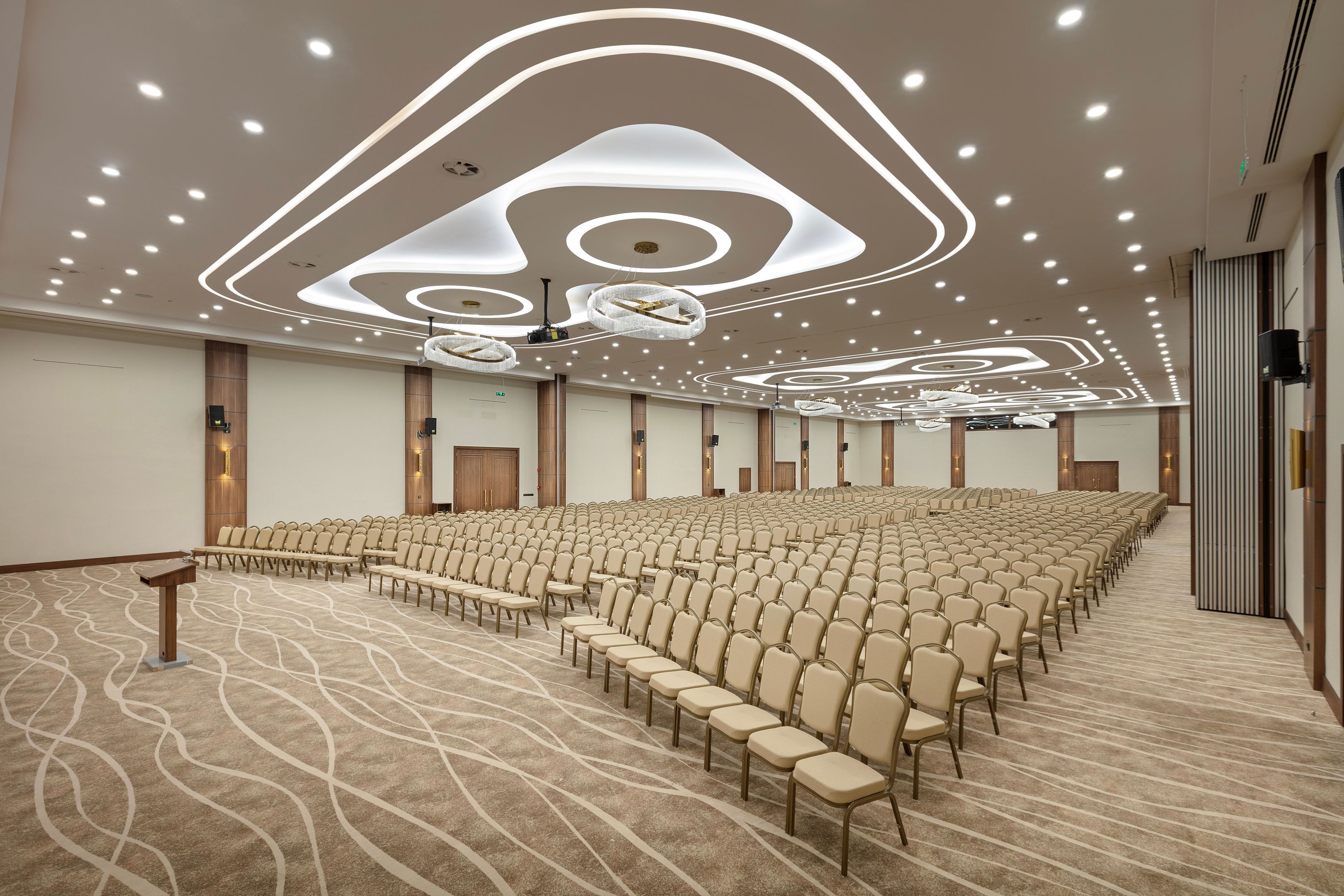 DOBEDAN WORLD PALACE
