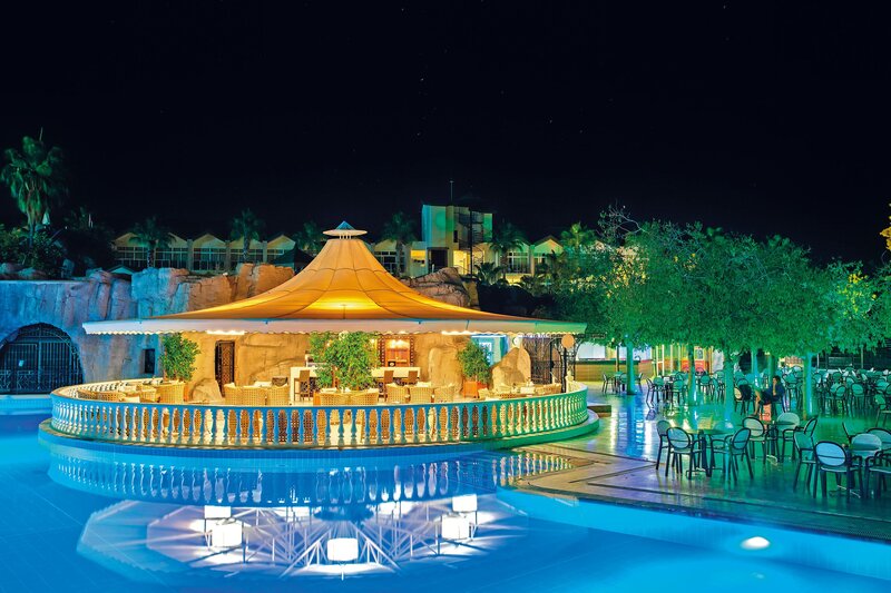 DOBEDAN WORLD PALACE