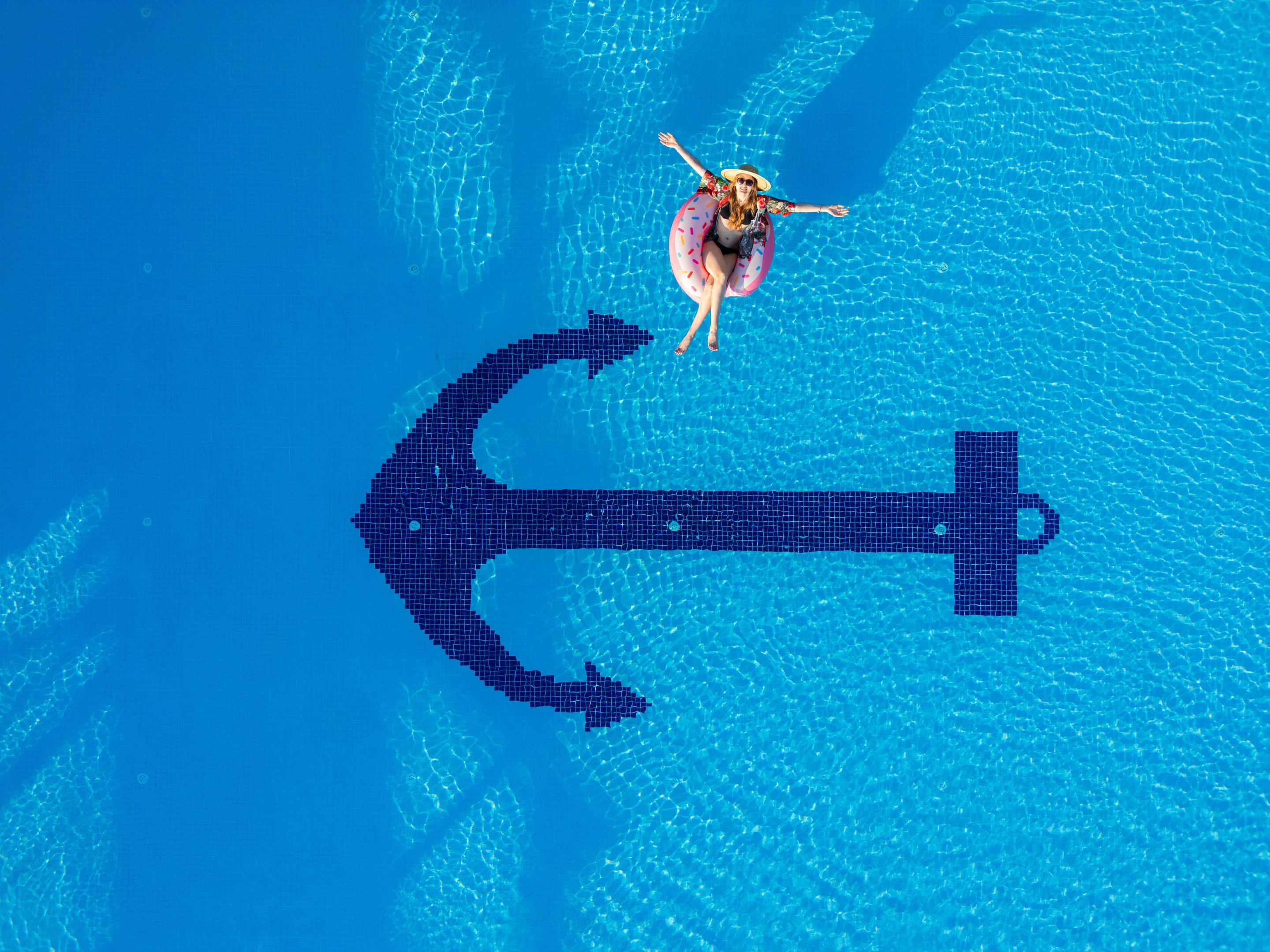 SAILORS BEACH CLUB