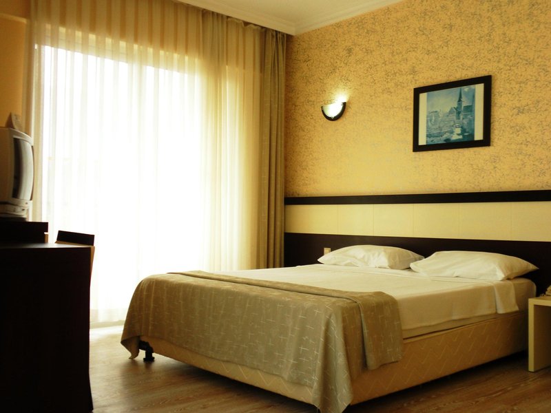 CAMYUVA BEACH HOTEL
