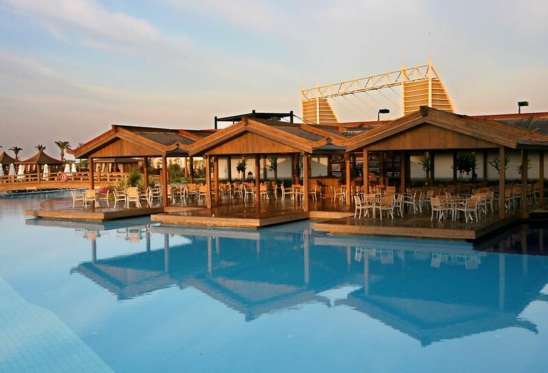 LIMAK LARA DELUXE RESORT