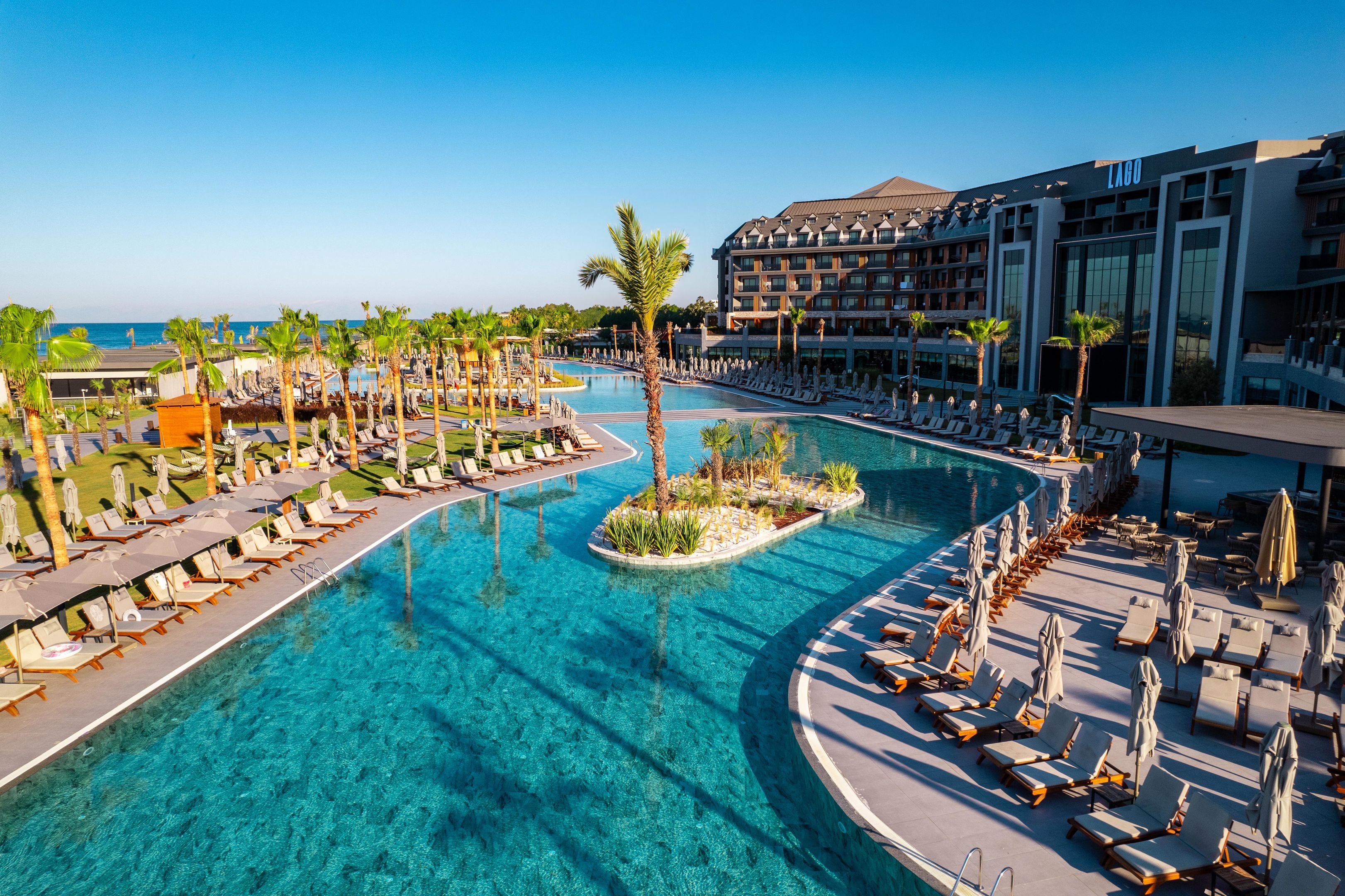 LAGO HOTEL