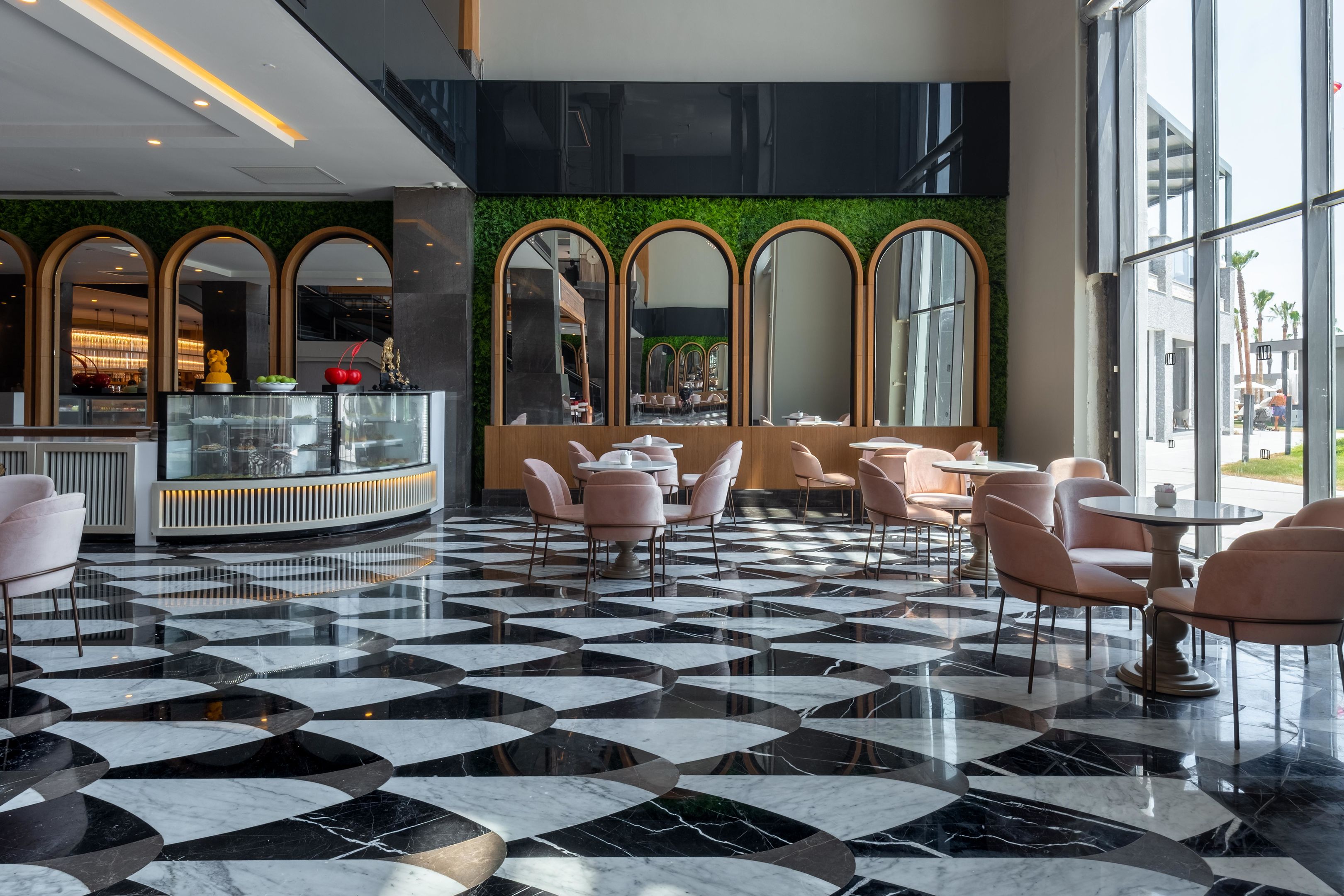 LAGO HOTEL