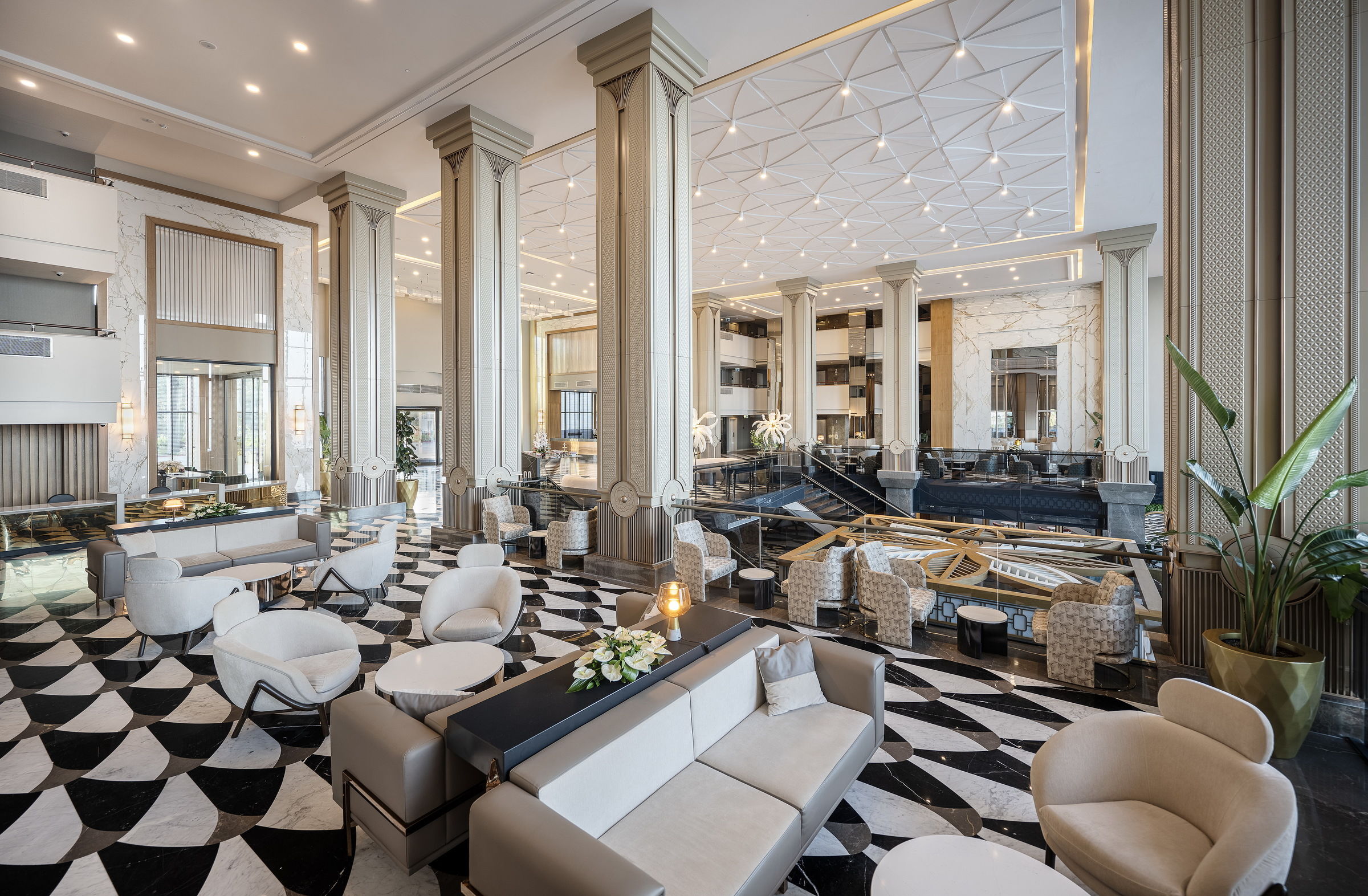LAGO HOTEL