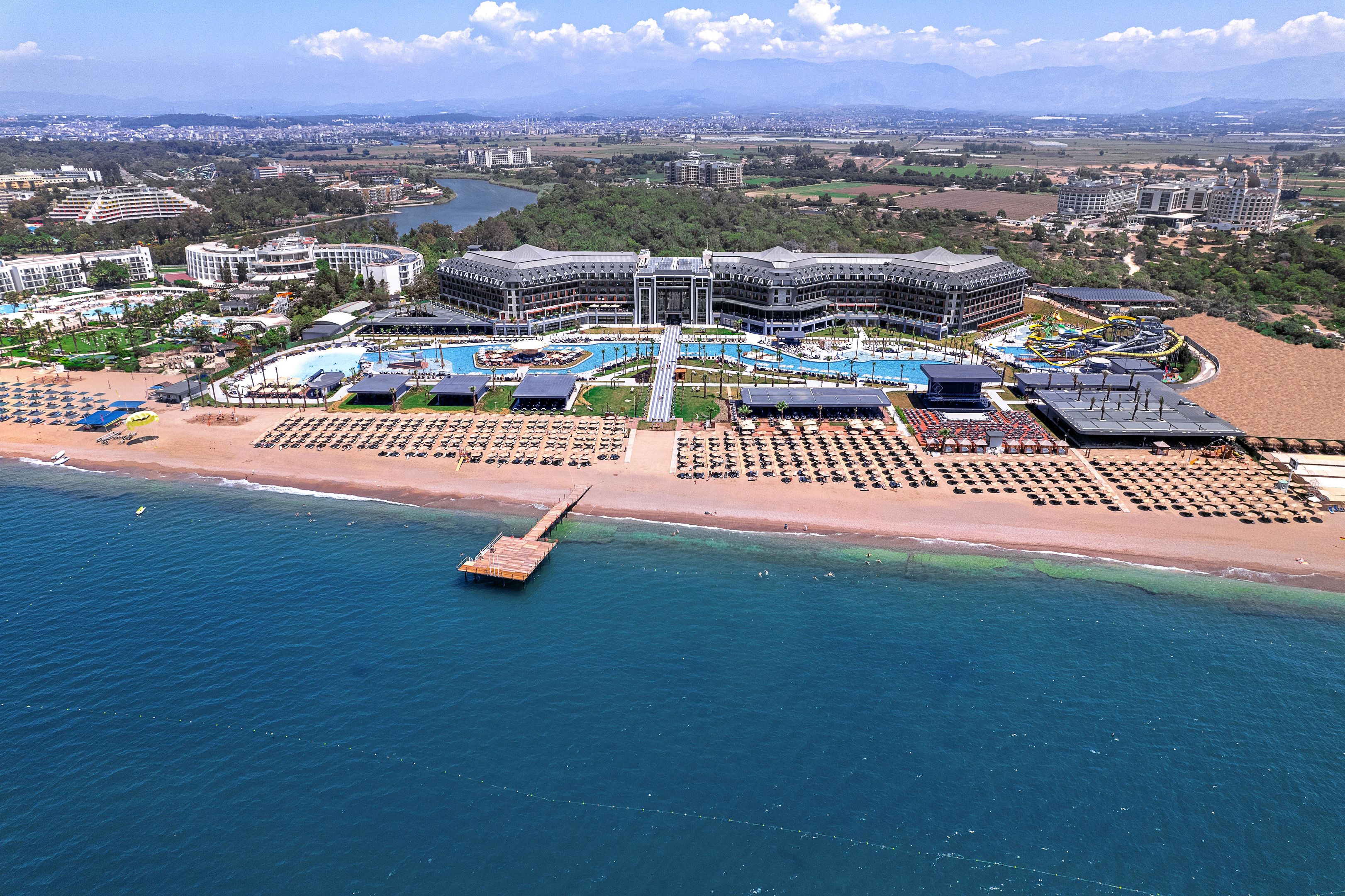 LAGO HOTEL